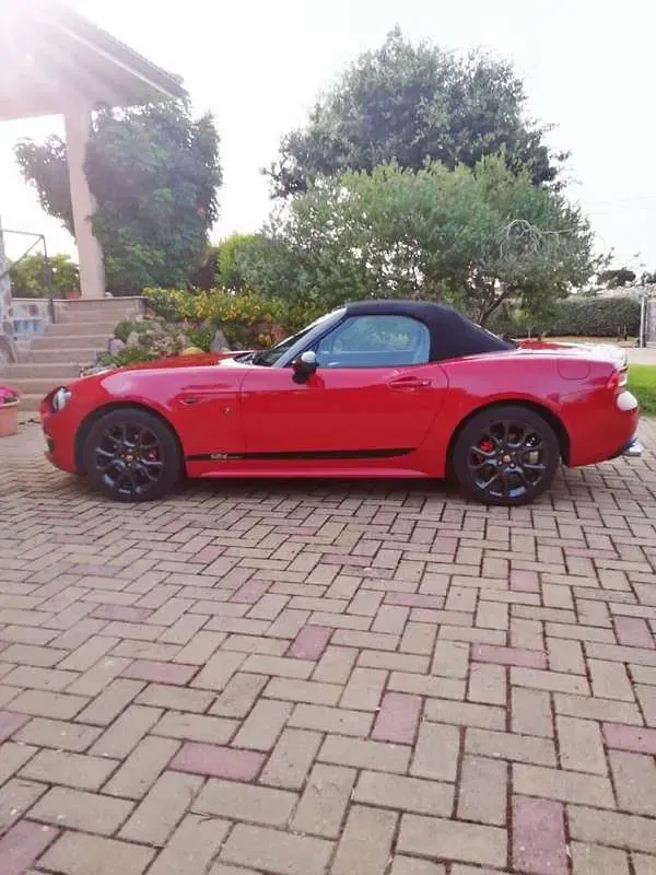 Usata Fiat 124 Spider Lusso 140 CV (102 kW) 2019 Rosso Cabrio