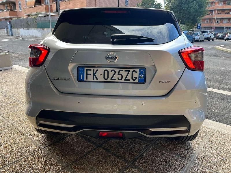 Usata Nissan Micra Tekna 90 CV (66 kW) 2017 Grigio Berlina