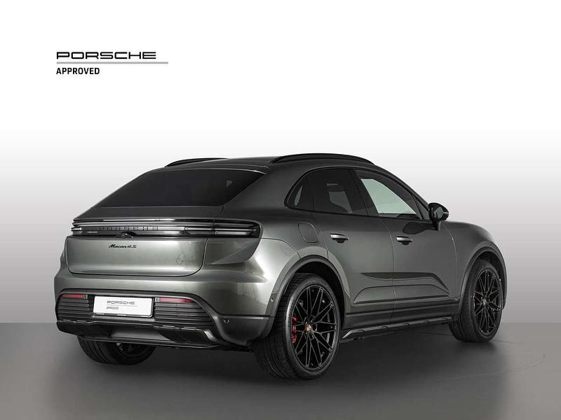 Usata Porsche Macan 380 kW (517 CV) 2025 Verde aventurine metallizzato SUV