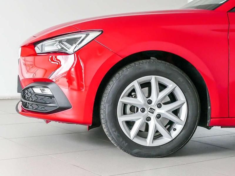 Usata Seat Leon Style 110 CV (80 kW) 2022 Rosso puro Berlina