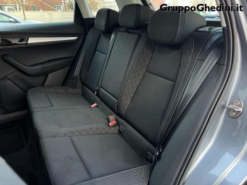 Usata Skoda Karoq Executive 116 CV (85 kW) 2019 Argento SUV