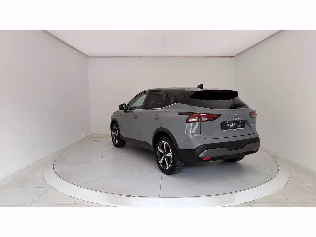 Usata Nissan Qashqai N-Connecta 158 CV (116 kW) 2023 Grigio pastello SUV