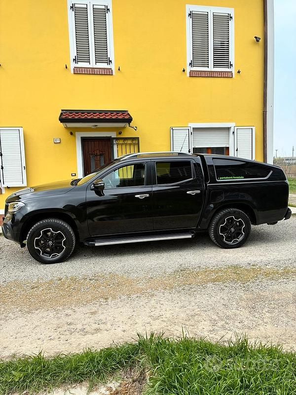 Usata Mercedes X250 190 CV (139 kW) 2018 Nero Pick-up