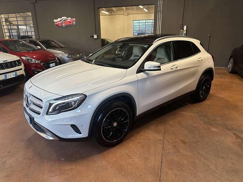Usata Mercedes GLA220 Premium 177 CV (130 kW) 2016 Other SUV