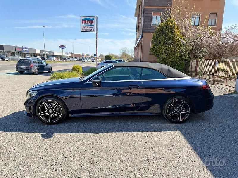 Usata Mercedes C200 Premium 184 CV (135 kW) 2019 Blu Cabrio