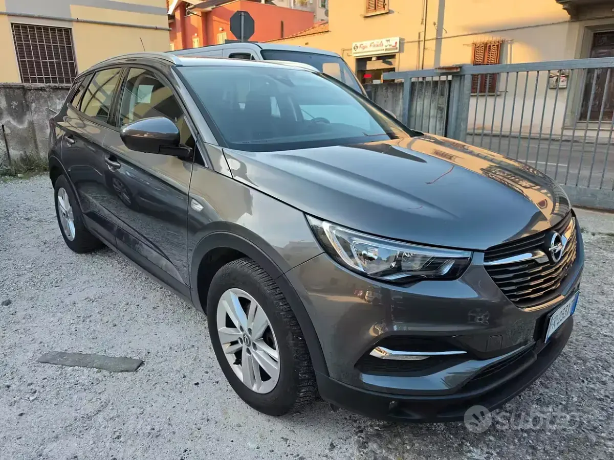 Usata Opel Grandland X 131 CV (96 kW) 2018 Grigio SUV