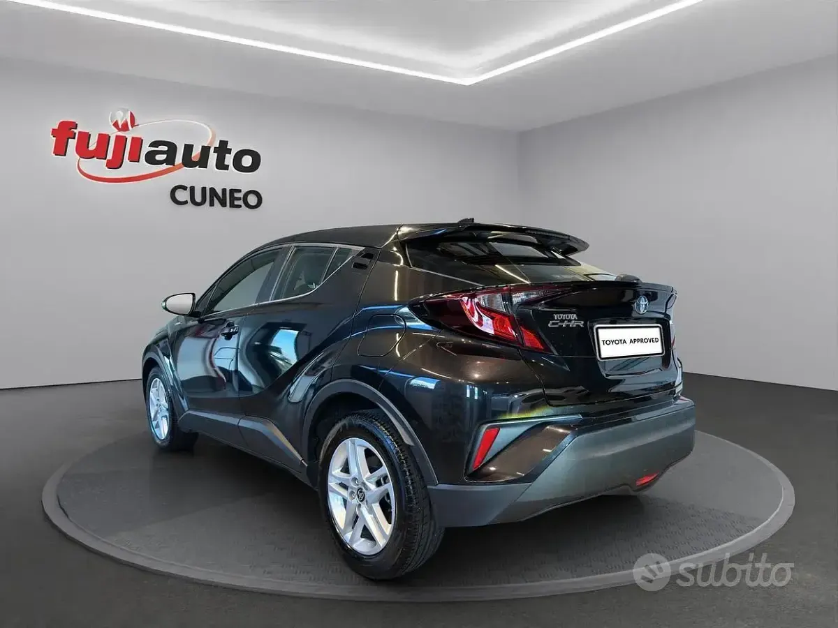 Usata Toyota C-HR Active 122 CV (89 kW) 2020 Black met SUV