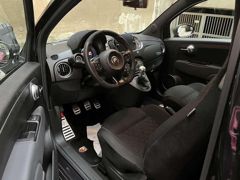 Usata 2024 Abarth 695 Due volumi | 28.000 € (Cara) - Immagine 1/4