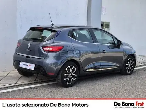 Usata Renault Clio Zen 75 CV (55 kW) 2016 Grigio Utilitaria