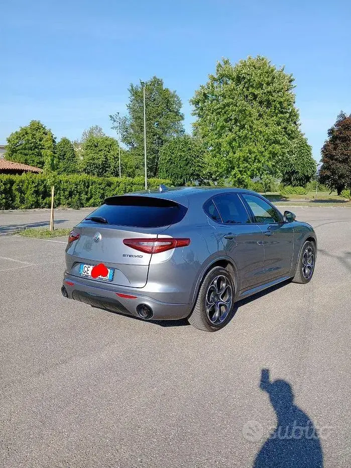 Usata Alfa Romeo Stelvio Veloce 209 CV (153 kW) 2021 Grigio SUV