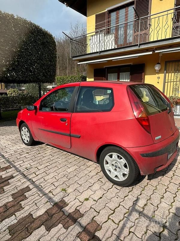 Usata Fiat Punto 2001 Rosso Utilitaria