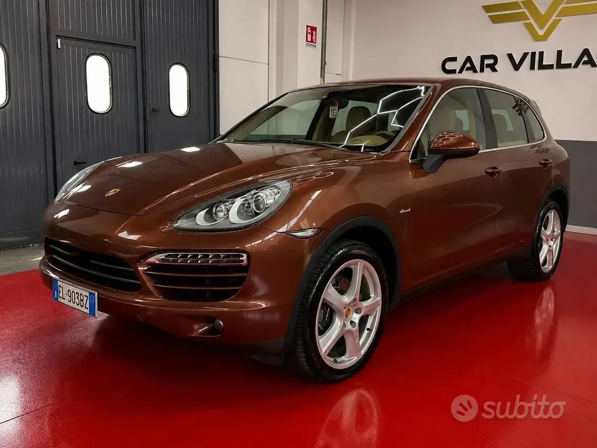 Usata Porsche Cayenne 245 CV (180 kW) 2011 Marrone SUV