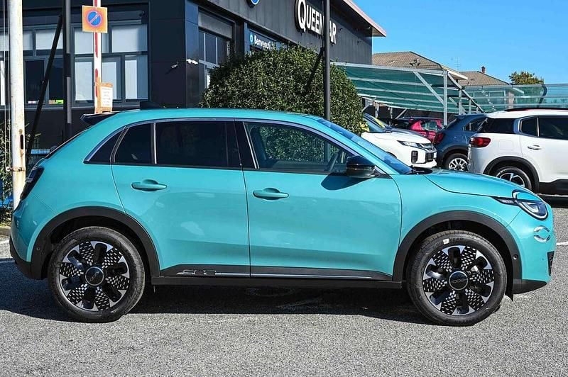 Usata Fiat 600 La Prima 101 CV (74 kW) 2024 Blu SUV