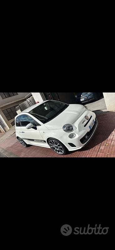 Bianco Usata 2009 Abarth 500 Tre volumi | 9800 € (Buon prezzo) - Immagine 1/3