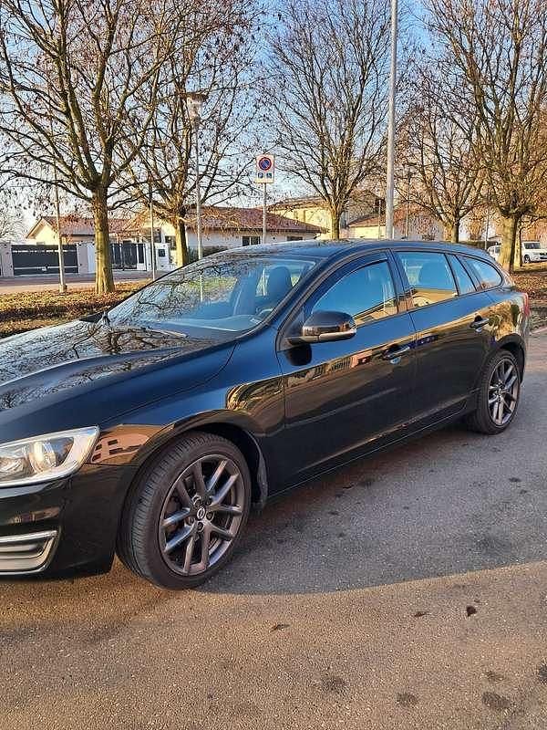 Usata Volvo V60 120 CV (88 kW) 2015 Station wagon