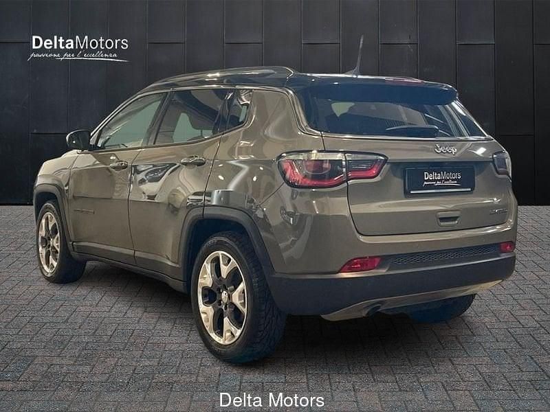 Käytetty Jeep Compass Limited 120 HP (88 kW) 2019 Harmaa Katumaasturi