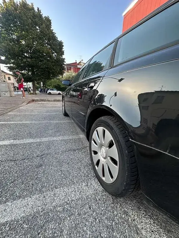 Usata Audi A4 140 CV (102 kW) 2005 Nero Station wagon