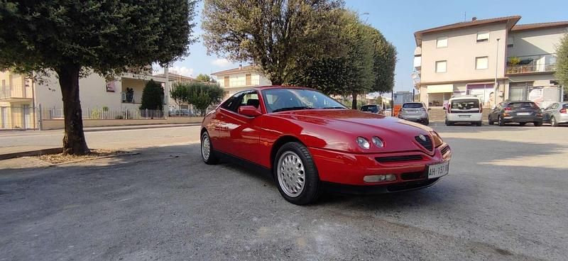 Usata Alfa Romeo GTV Lusso 150 CV (110 kW) 1996 Coupé
