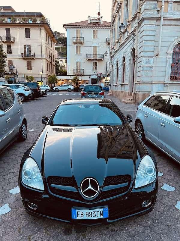 Usata Mercedes SLK200 AMG 184 CV (135 kW) 2010 Nero Cabrio