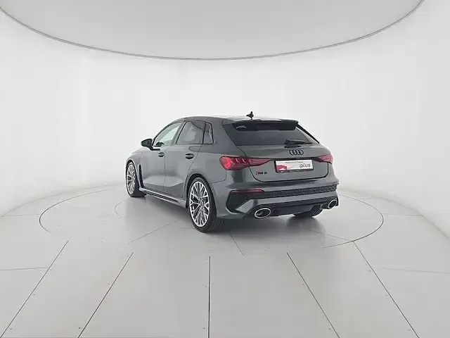 Usata Audi RS3 Sportback Comfort 400 CV (294 kW) 2024 Grigio daytona perla Utilitaria