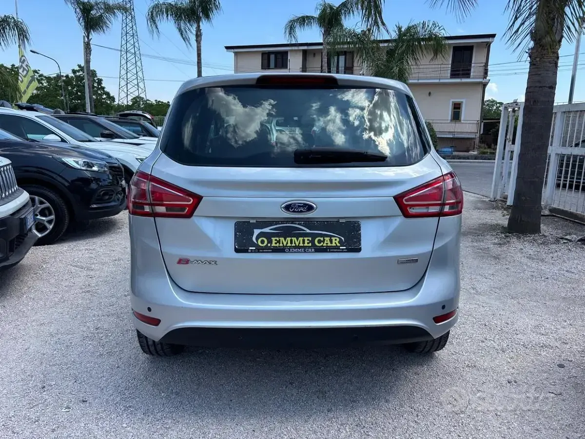 Usata Ford B-MAX Titanium 101 CV (74 kW) 2013 Grigio Monovolume