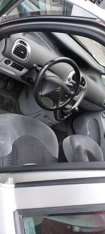Usata Citroën Xsara Picasso 109 CV (80 kW) 2008 Grigio Monovolume