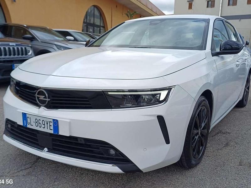 Usata Opel Astra Business Elegance 131 CV (96 kW) 2023 Bianco Berlina