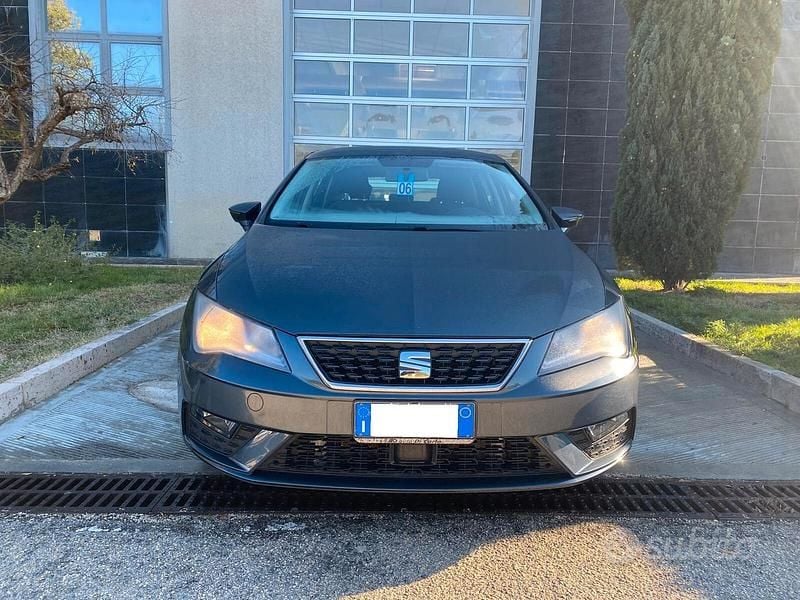 Usata Seat Leon Style 150 CV (110 kW) 2020 Grigio Berlina