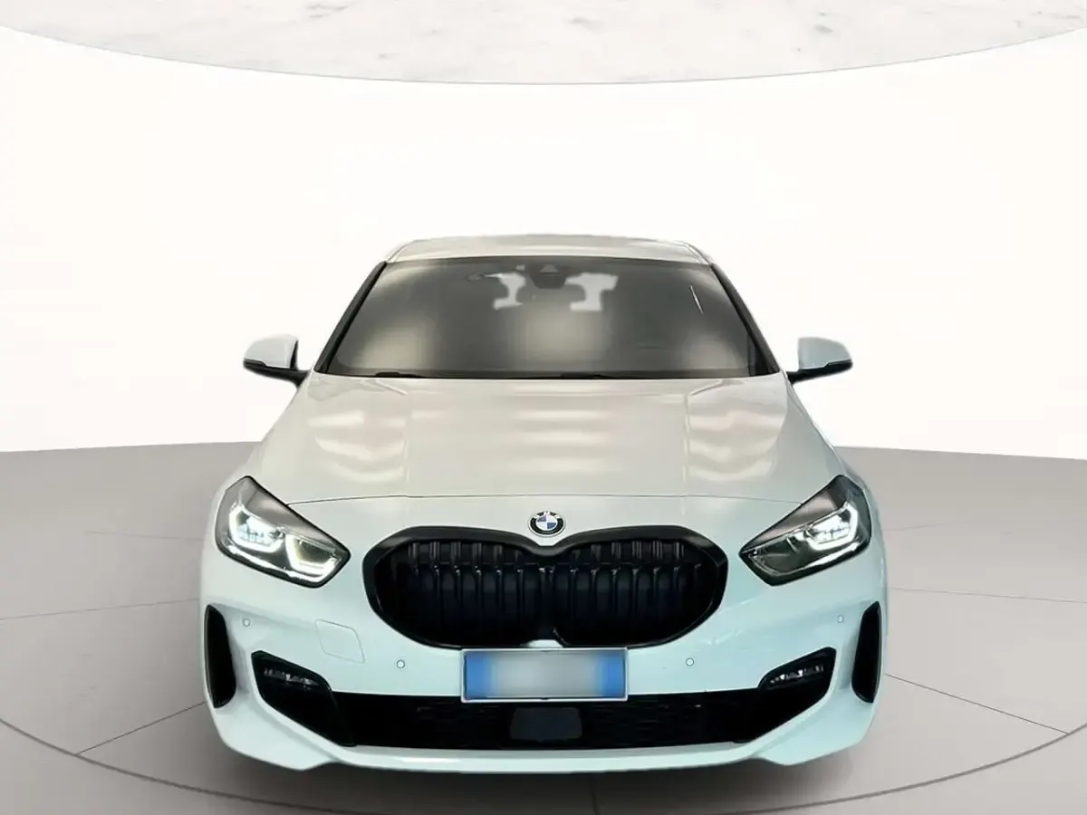 Usata BMW 118 M Sport 150 CV (110 kW) 2022 Bianco Utilitaria