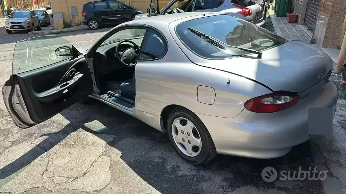 Usata Hyundai Coupé 116 CV (85 kW) 1999 Grigio Coupé