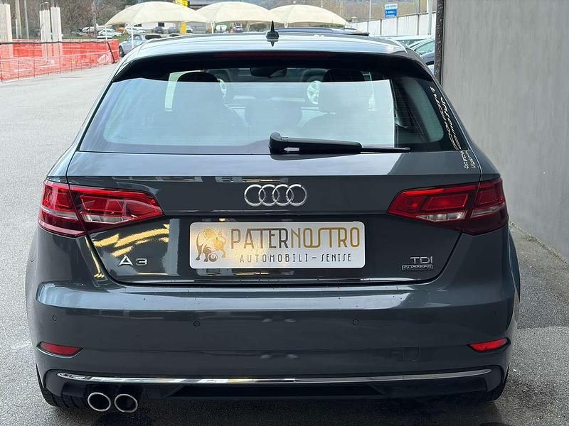 Usado Audi A3 Ambiente 184 CV (135 kW) 2018 Gris Berlina