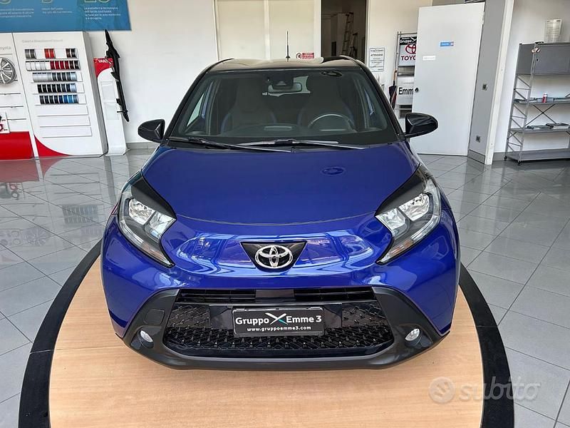Usata Toyota Aygo X Trend 72 CV (52 kW) 2023 Blu SUV