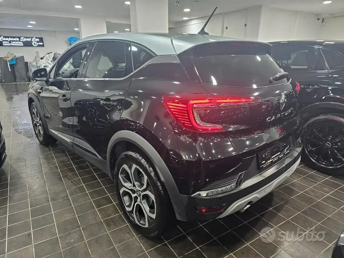 Usata Renault Captur Intens 101 CV (74 kW) 2022 Nero SUV