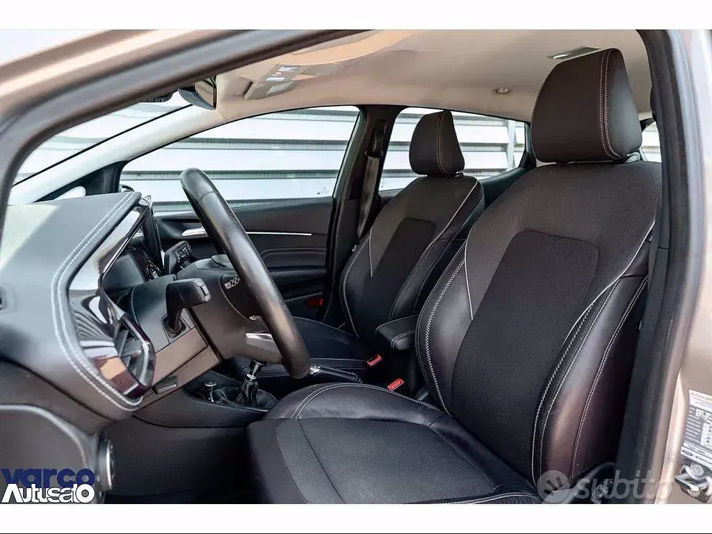 Usata Ford Fiesta Vignale 101 CV (74 kW) 2018 Other Utilitaria