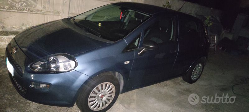 Grigio Usata 2018 Fiat Punto Due volumi | 6500 € (Buon prezzo) - Immagine 1/4