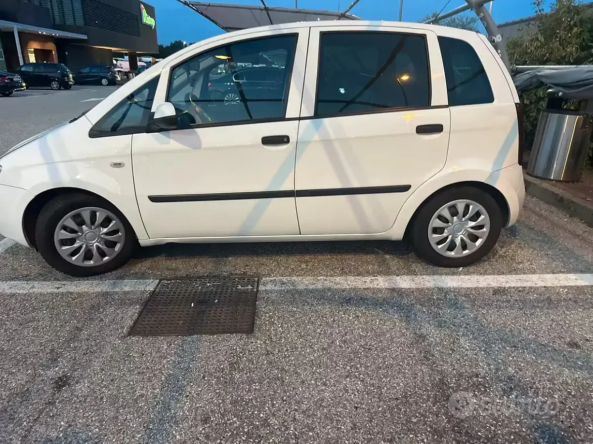 Usata Fiat Idea 95 CV (69 kW) 2011 Monovolume