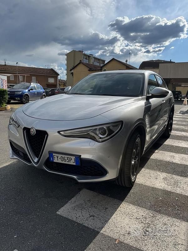 Usata Alfa Romeo Stelvio Business 210 CV (154 kW) 2019 Grigio SUV