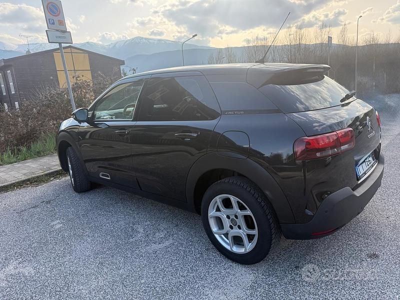 Usata Citroën C4 Cactus 99 CV (72 kW) 2019 Nero Utilitaria