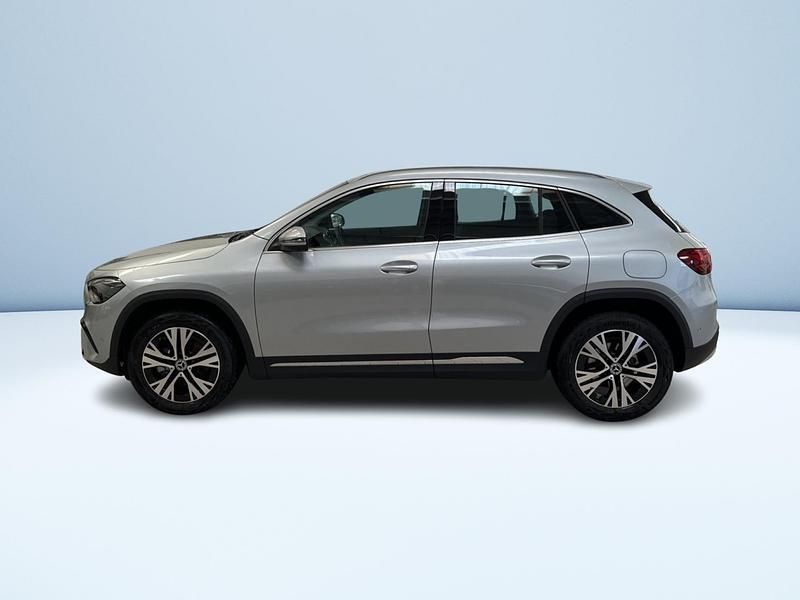 Usata Mercedes GLA200 Advanced 150 CV (110 kW) 2025 Argento metallizzato SUV