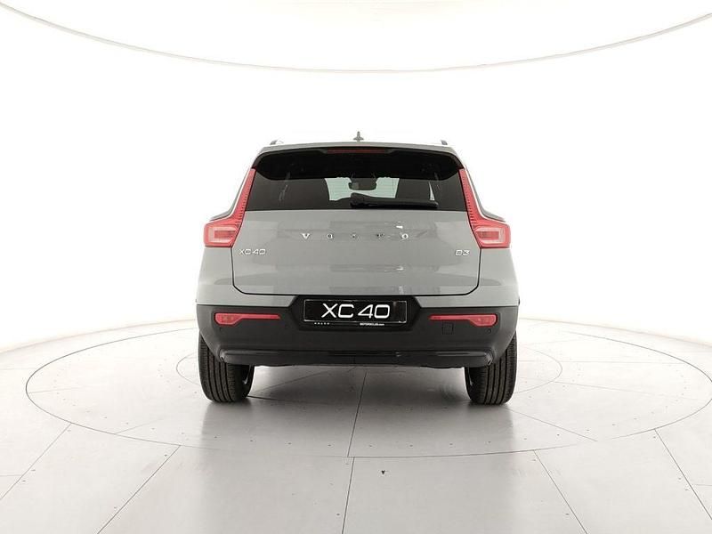 Nuova Volvo XC40 Plus 164 CV (120 kW) 2025 SUV