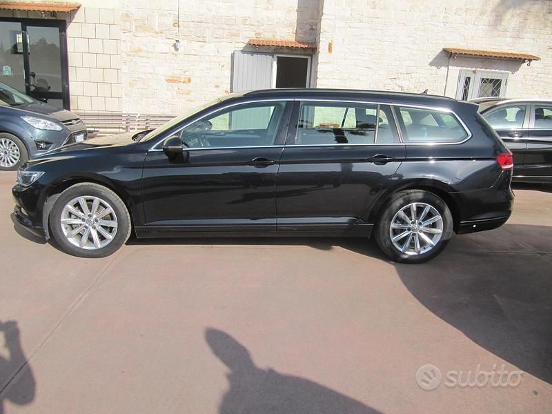 Nero Usata 2019 VW Passat Business Station wagon | 14.500 € (Buon prezzo) - Immagine 1/4