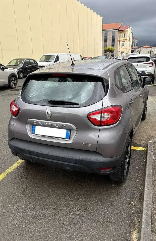 Occasion Renault Captur Zen 90 ch (66 kW) 2017 Gris SUV