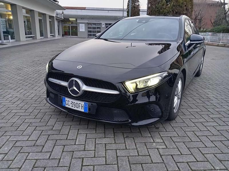 Usata Mercedes A160 Premium 95 CV (69 kW) 2020 Nero Berlina