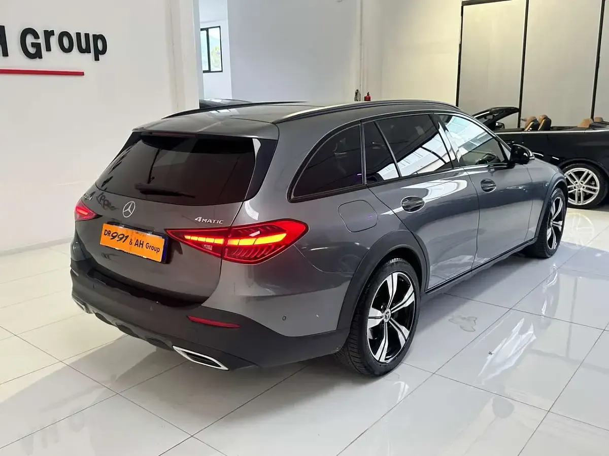 Usata Mercedes C220 Premium Plus 200 CV (147 kW) 2022 Grigio Station wagon