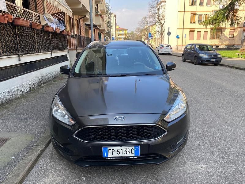 Usata Ford Focus Business Edition 120 CV (88 kW) 2018 Grigio Station wagon