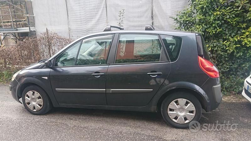 Usata Renault Scénic II 2005 Grigio Monovolume
