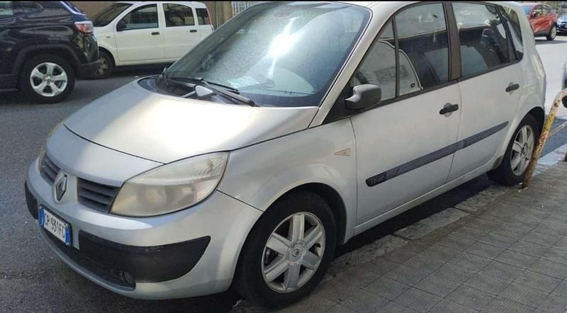 Usata Renault Scénic Dynamique 102 CV (75 kW) 2002 Monovolume
