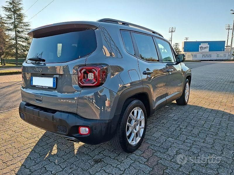 Usata Jeep Renegade Limited 120 CV (88 kW) 2021 Grigio SUV