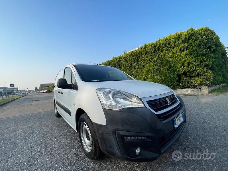 Usata Peugeot Partner 99 CV (72 kW) 2017 Bianco Monovolume