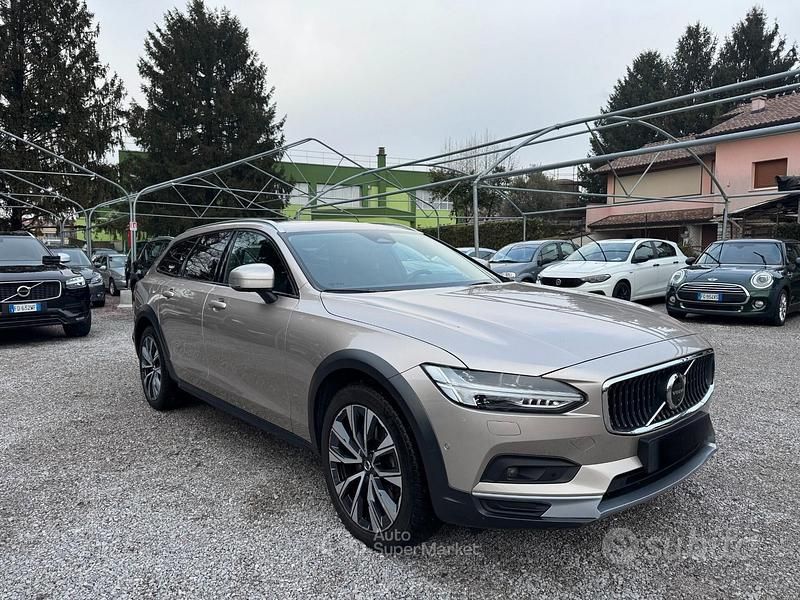 Usata Volvo V90 CC Ultimate 197 CV (144 kW) 2022 Bronzo Station wagon